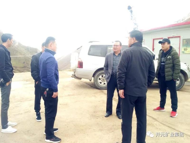 科學(xué)發(fā)展 統(tǒng)籌兼顧 穩(wěn)步生產(chǎn)│州、縣國土資源局領(lǐng)導(dǎo)赴興海銅鑫進行年檢